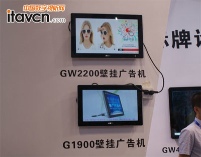 银壁挂广告机亮相数字标牌展 极简设计成为展场焦点